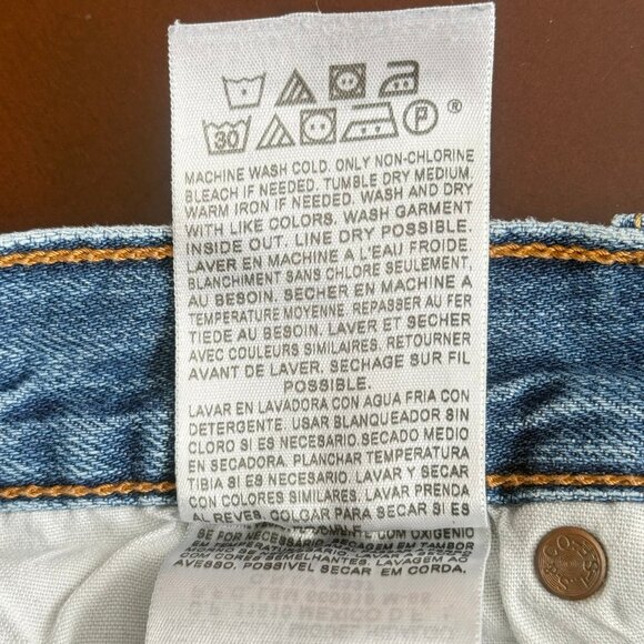 Levi’s 501 Button Fly Jeans Short - Picture 7 of 11